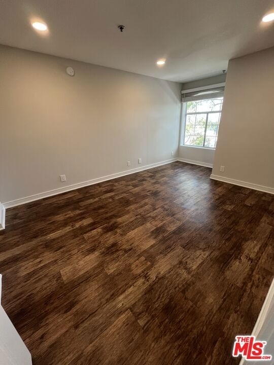 7660 Beverly Boulevard - Photo 2