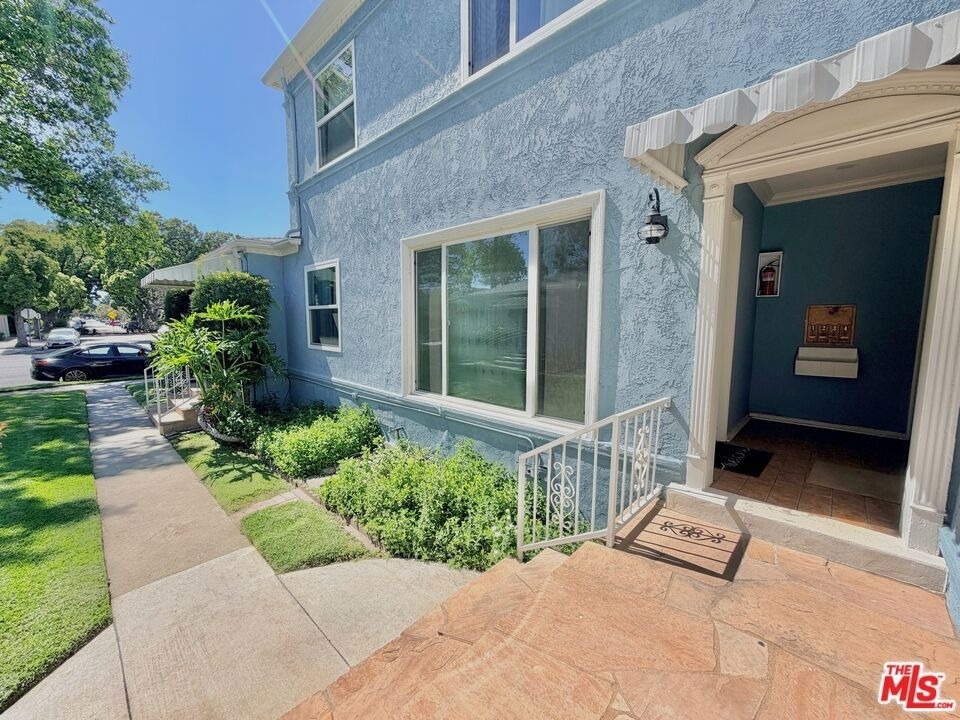 124 N Pass Avenue - Photo 13