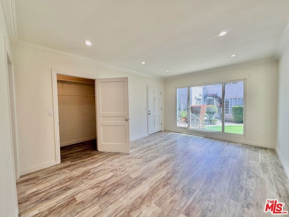 124 N Pass Avenue - Photo 11