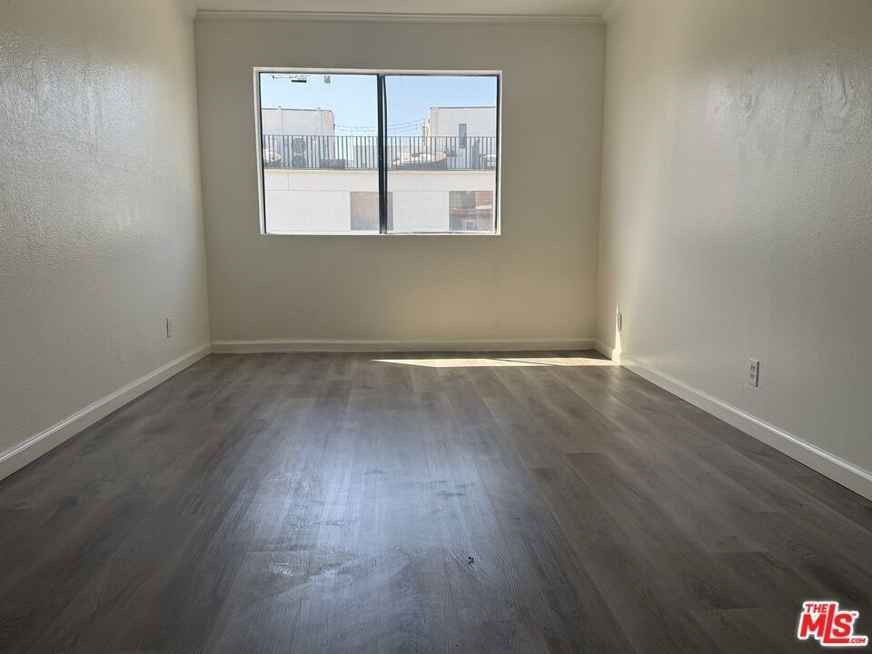 1816 N Gramercy Place - Photo 9