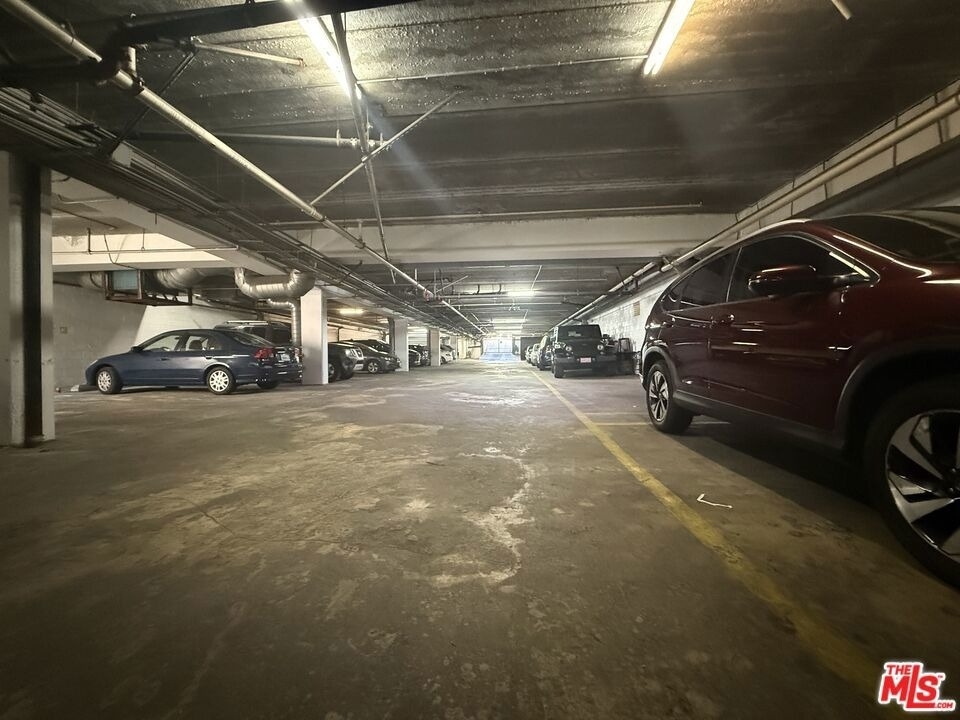 1816 N Gramercy Place - Photo 14
