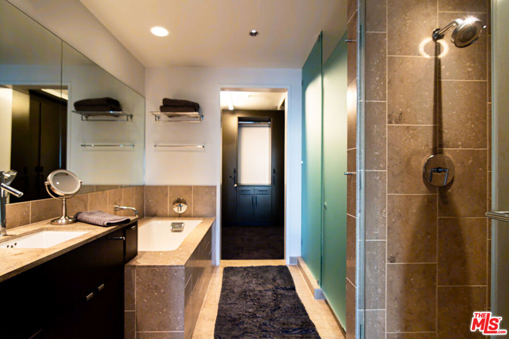 6250 Hollywood Boulevard - Photo 13