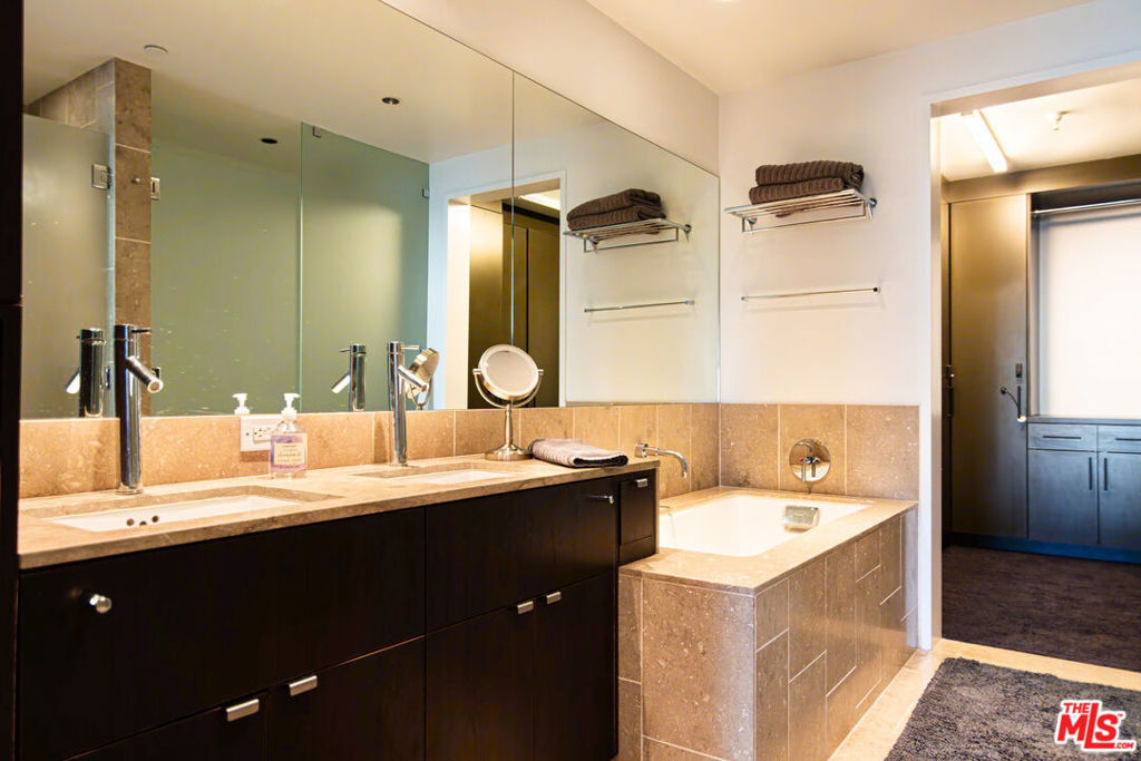 6250 Hollywood Boulevard - Photo 15