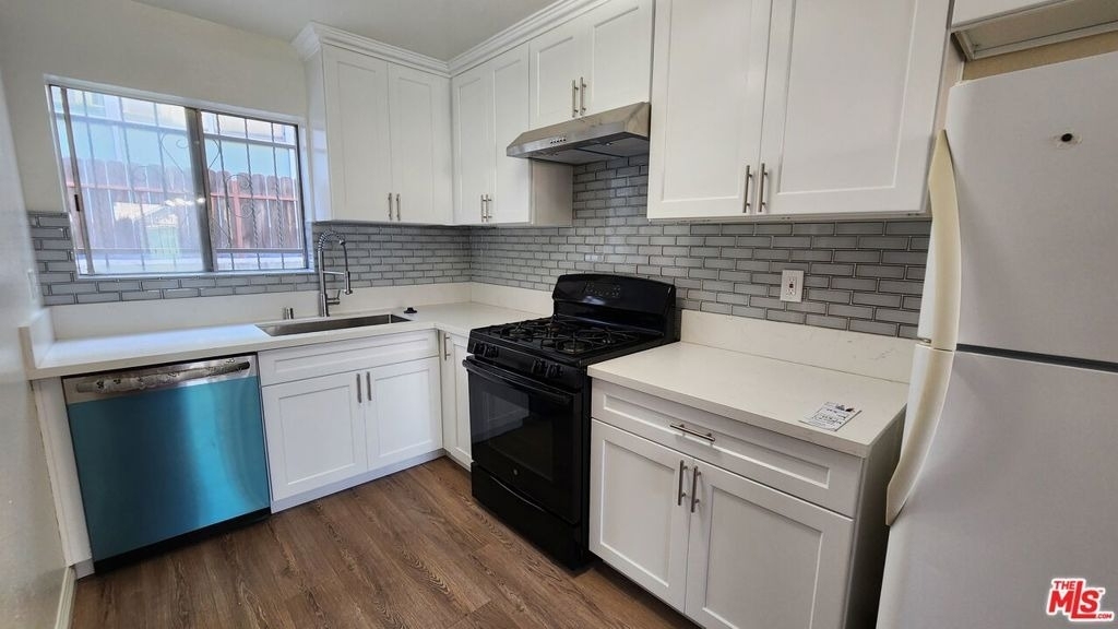 4732 Elmwood Avenue - Photo 11
