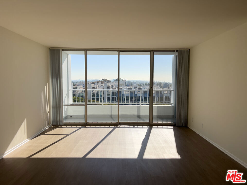 2700 Neilson Way - Photo 4