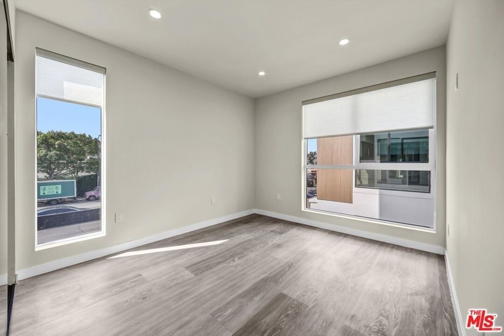 1309 N Sycamore Avenue - Photo 8