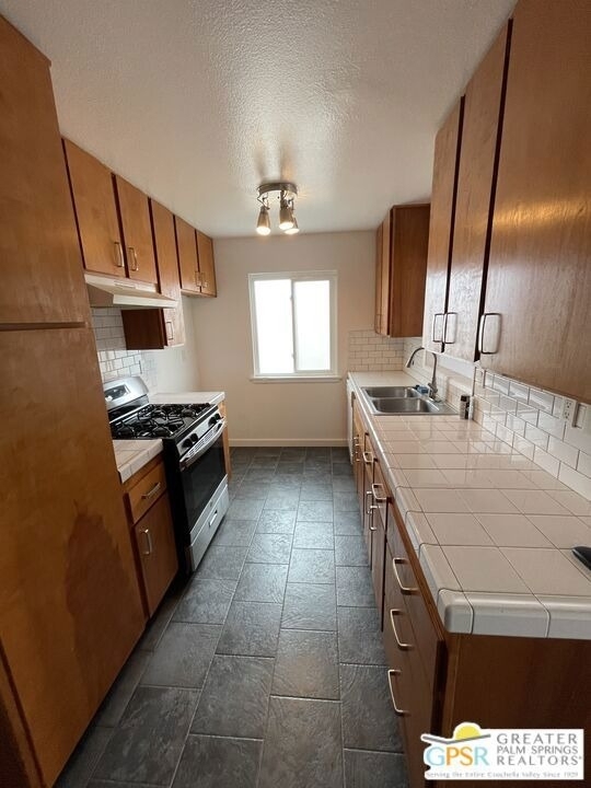 8081 Constantine Drive - Photo 6