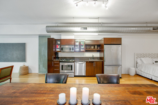 1111 S Grand Avenue - Photo 4