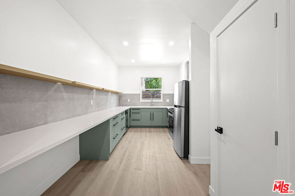 1246 N Formosa Avenue - Photo 19