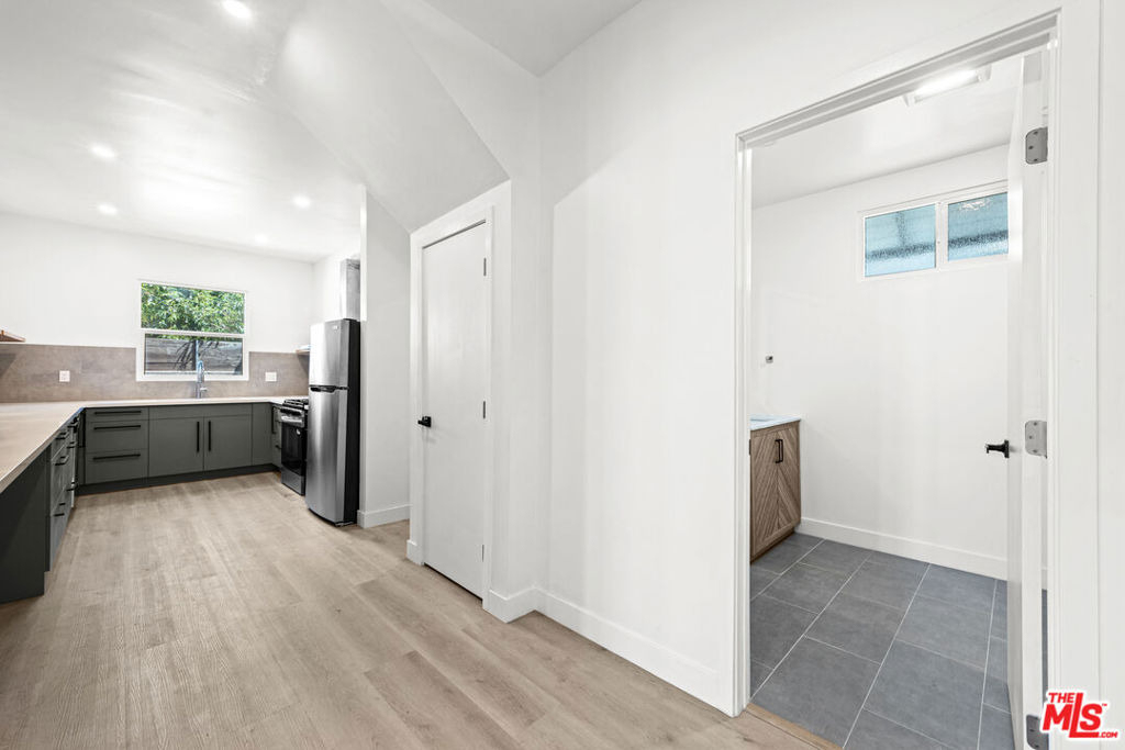 1246 N Formosa Avenue - Photo 18