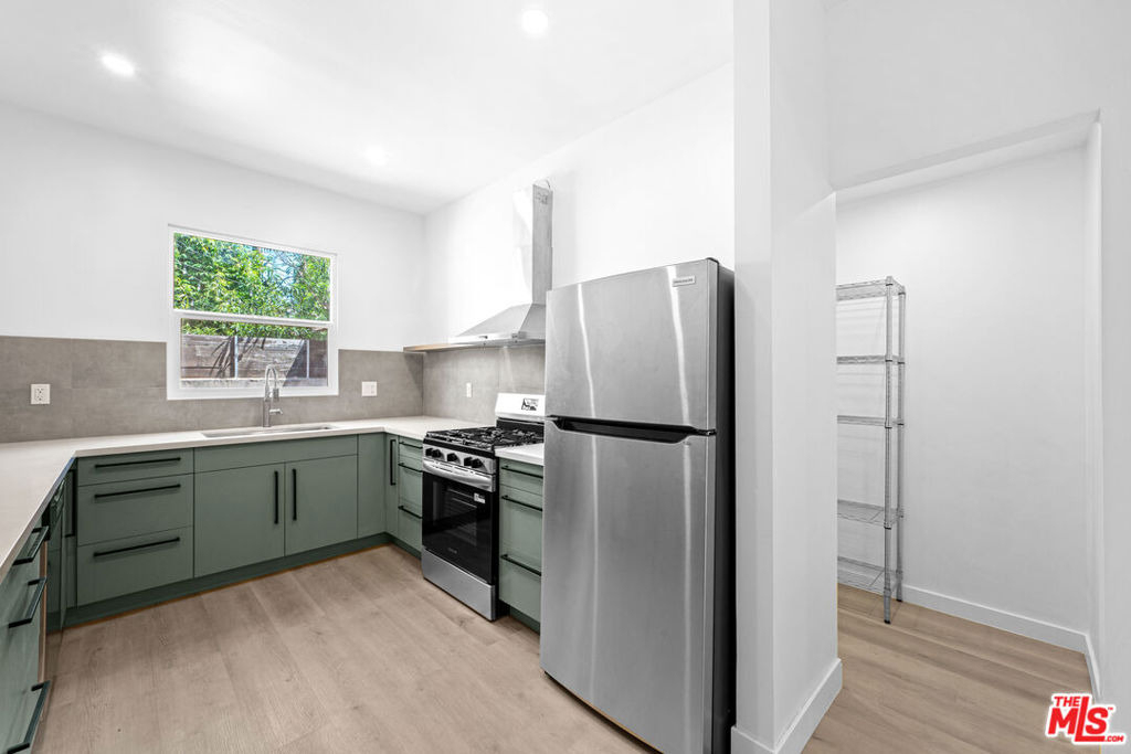 1246 N Formosa Avenue - Photo 23