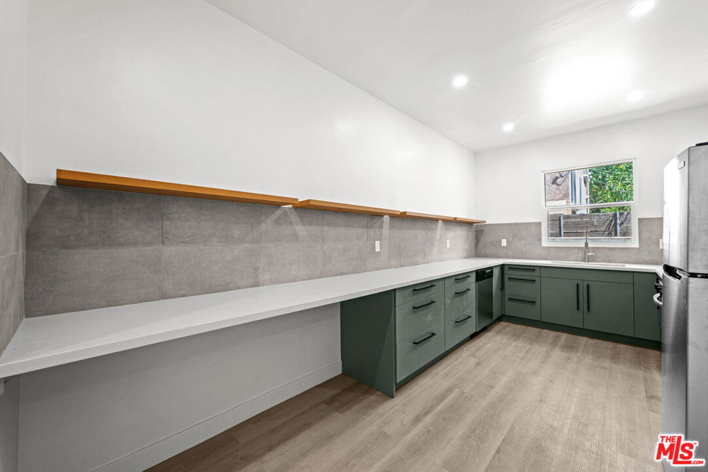 1246 N Formosa Avenue - Photo 20