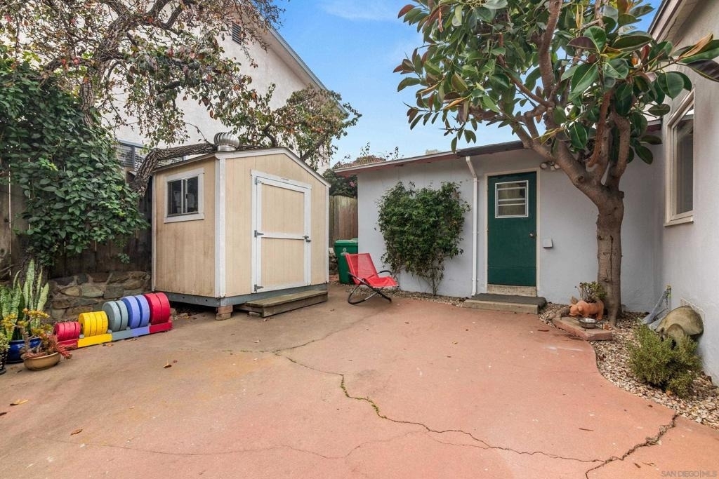 541 Tarento Dr - Photo 32