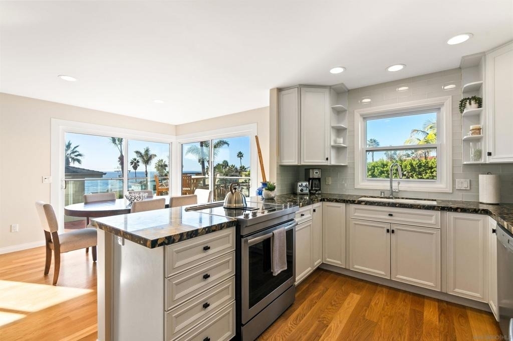 253 Gravilla Street - Photo 4
