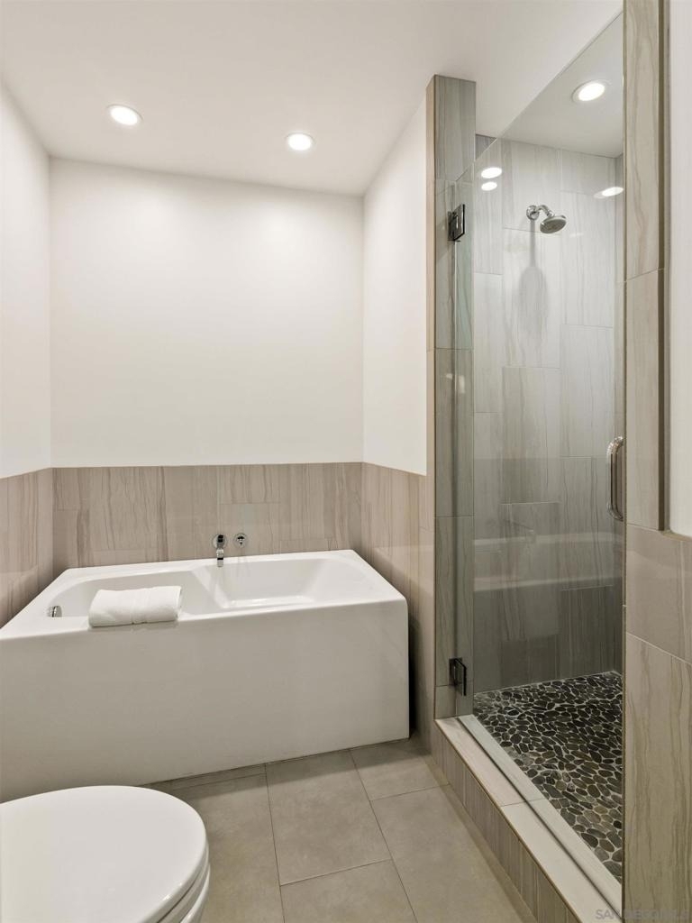 253 Gravilla Street - Photo 21