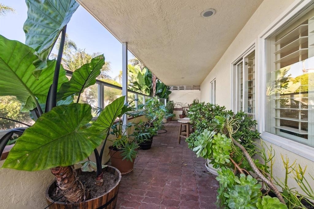 253 Gravilla Street - Photo 31