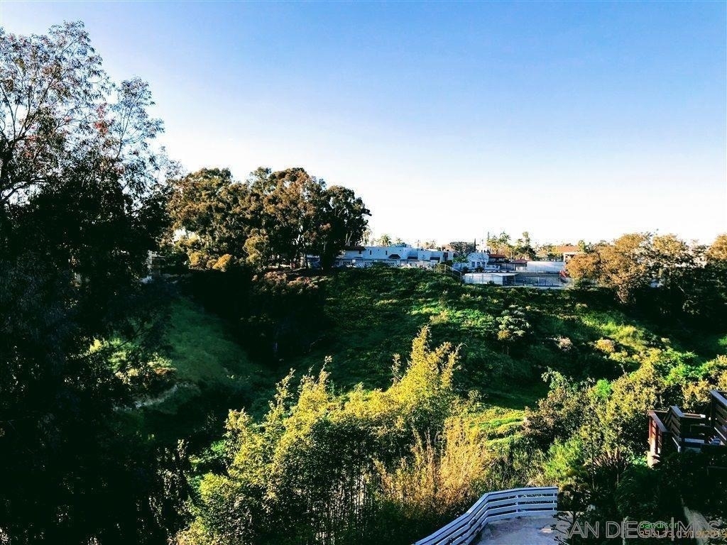 1336 Bush St - Photo 10