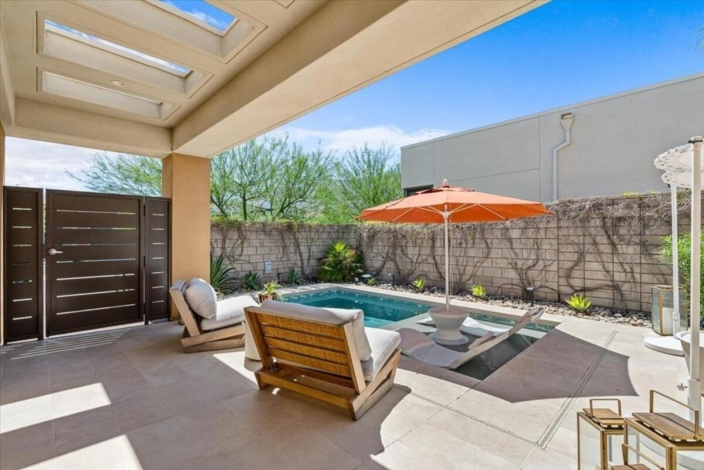 446 Fountain Drive - Photo 2