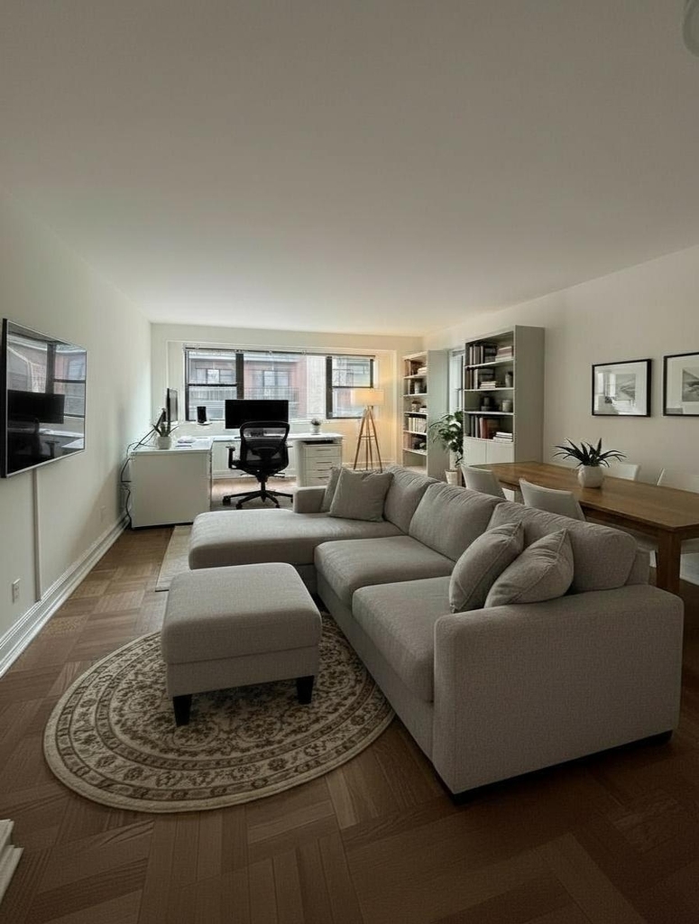 East 79th Street - Photo 0