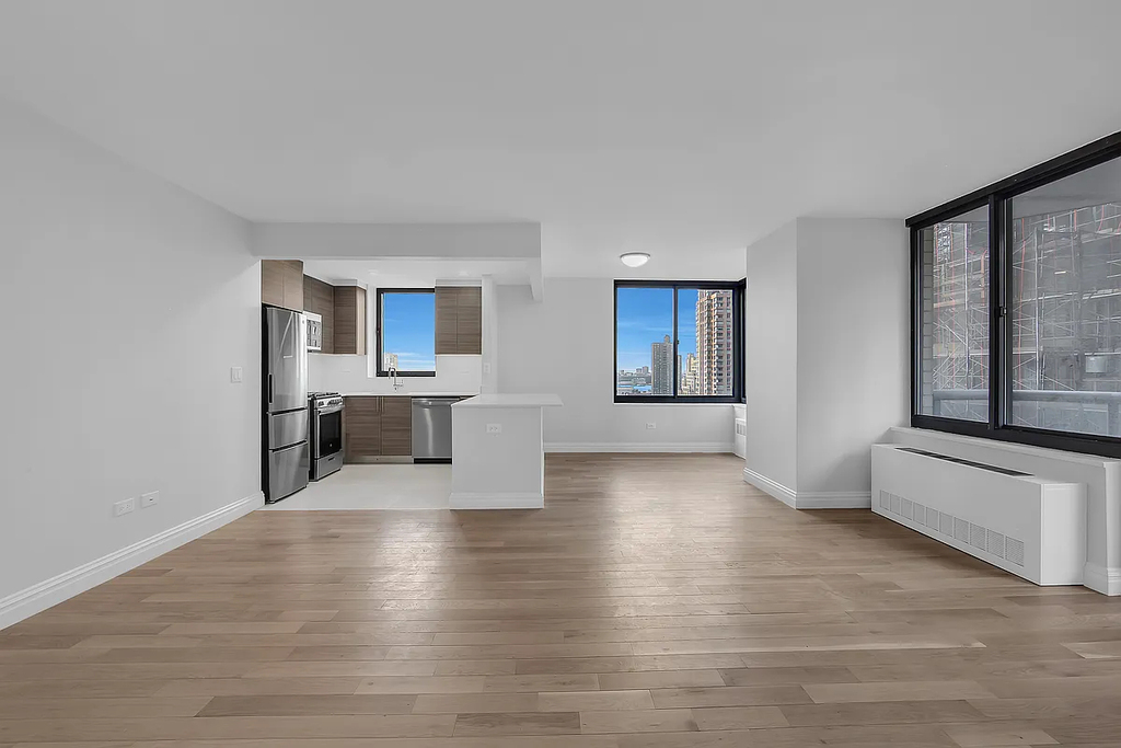 West 48th Street - Photo 3