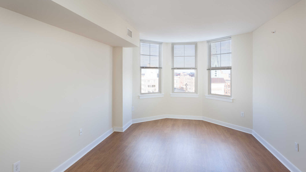 1210 Massachusetts Ave, Nw - Photo 18