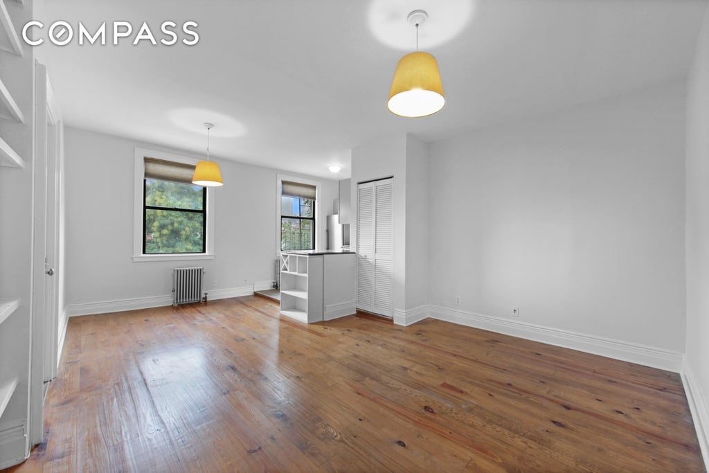 Douglass Street - Photo 3