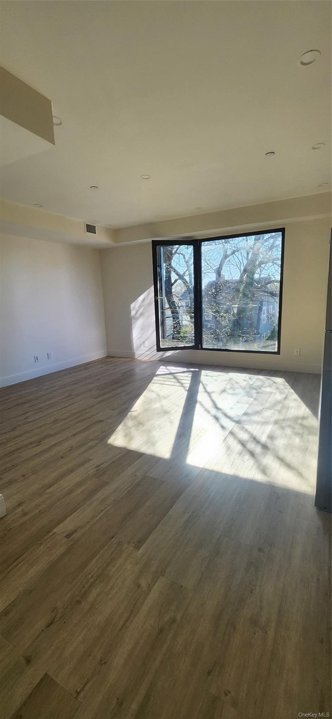 50 Roosevelt Avenue - Photo 4