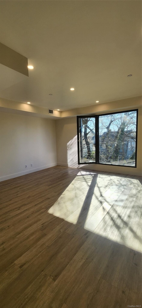 50 Roosevelt Avenue - Photo 14