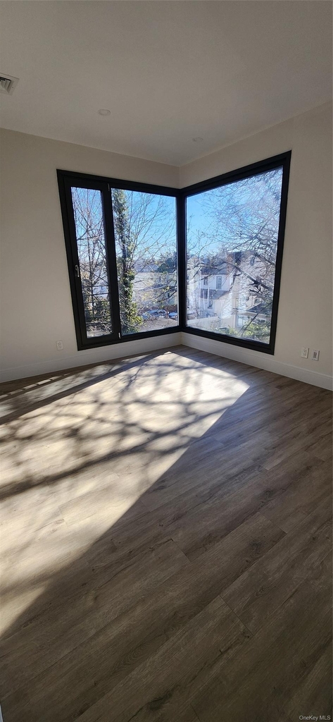 50 Roosevelt Avenue - Photo 10