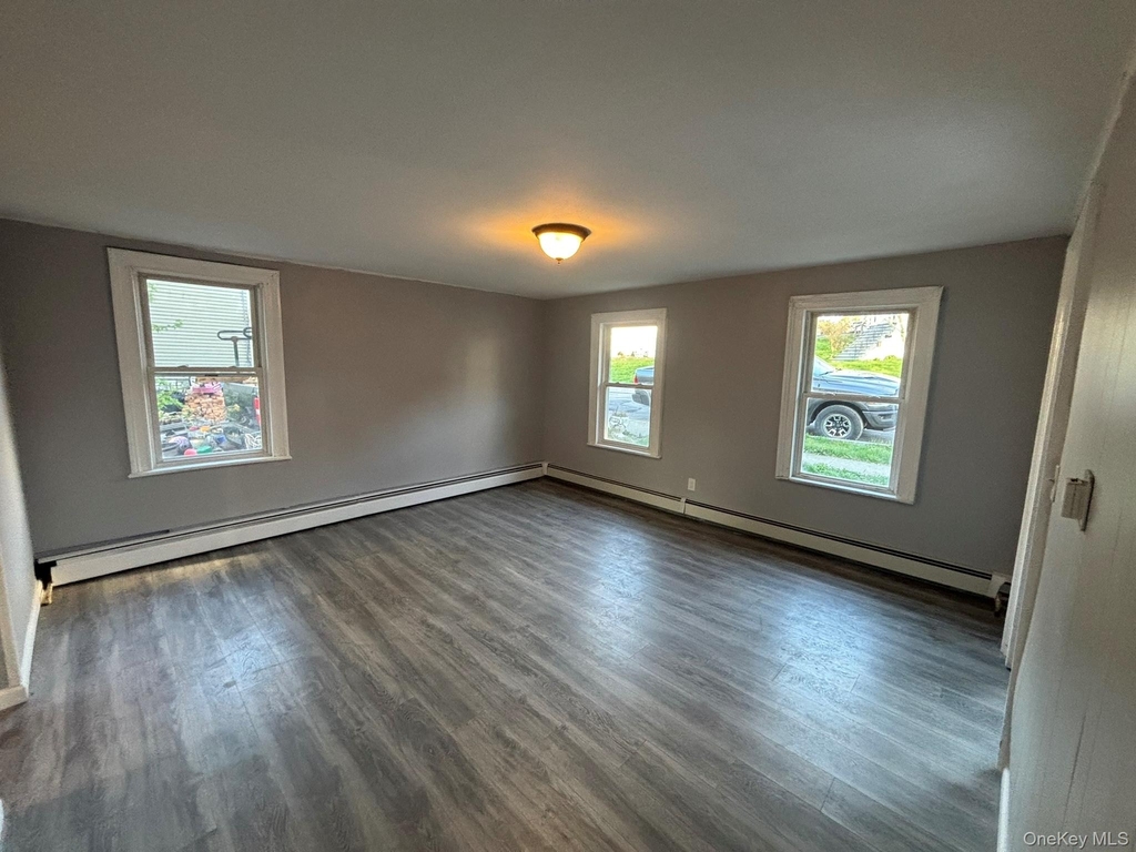 42 Maple Street - Photo 3