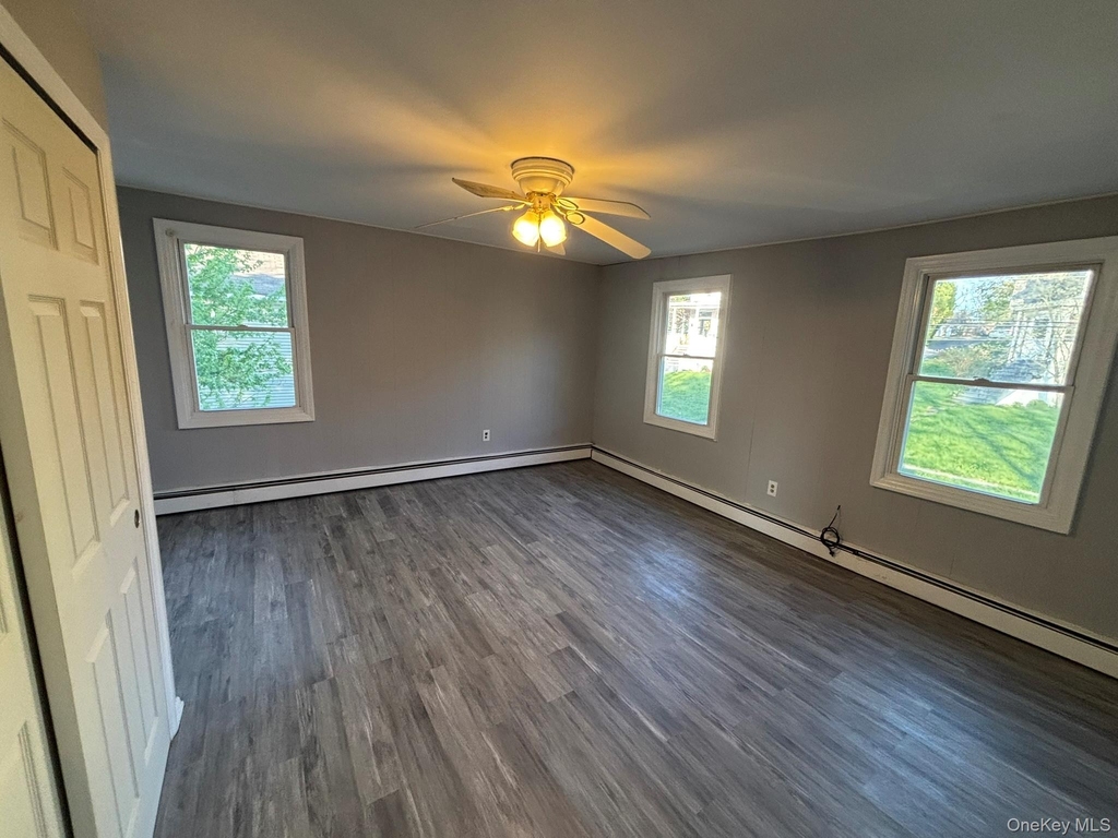 42 Maple Street - Photo 4
