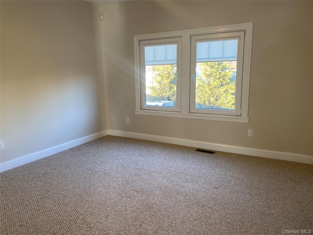 515 Jackson Avenue - Photo 9