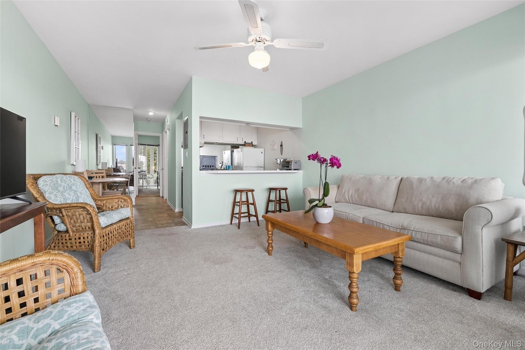 274 Dune Road - Photo 3