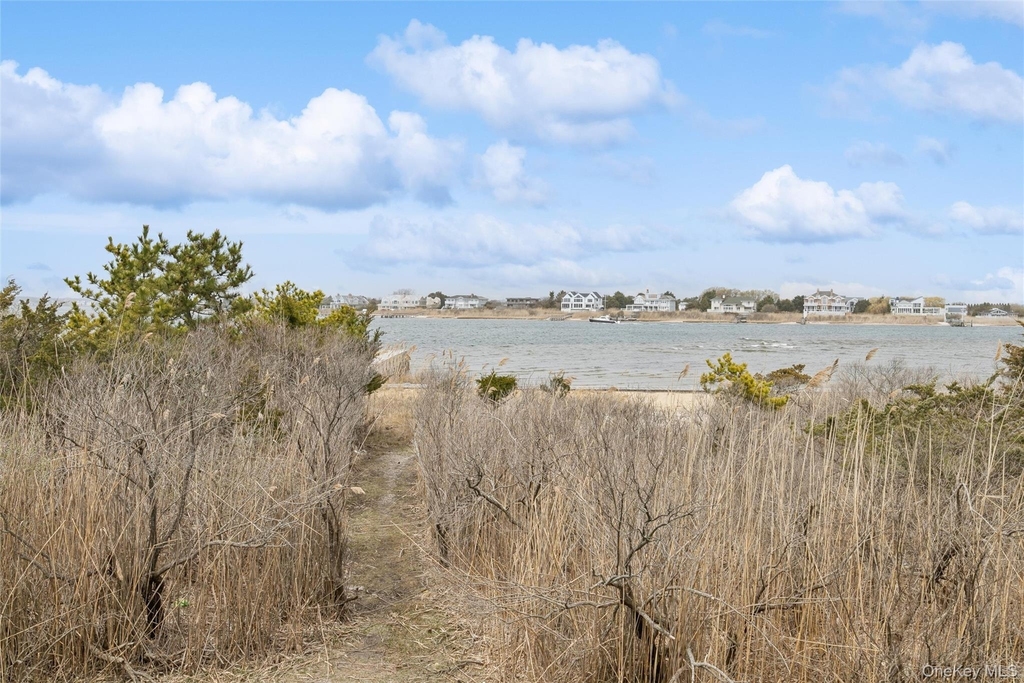 274 Dune Road - Photo 1