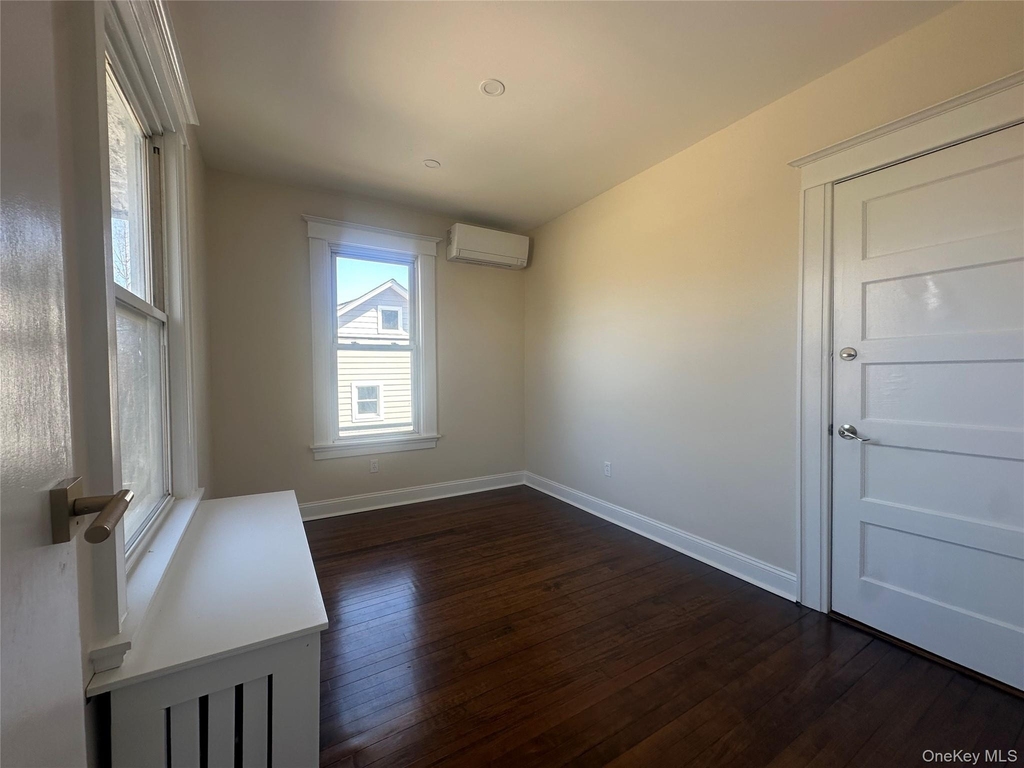 55 Sea Cliff Avenue - Photo 5