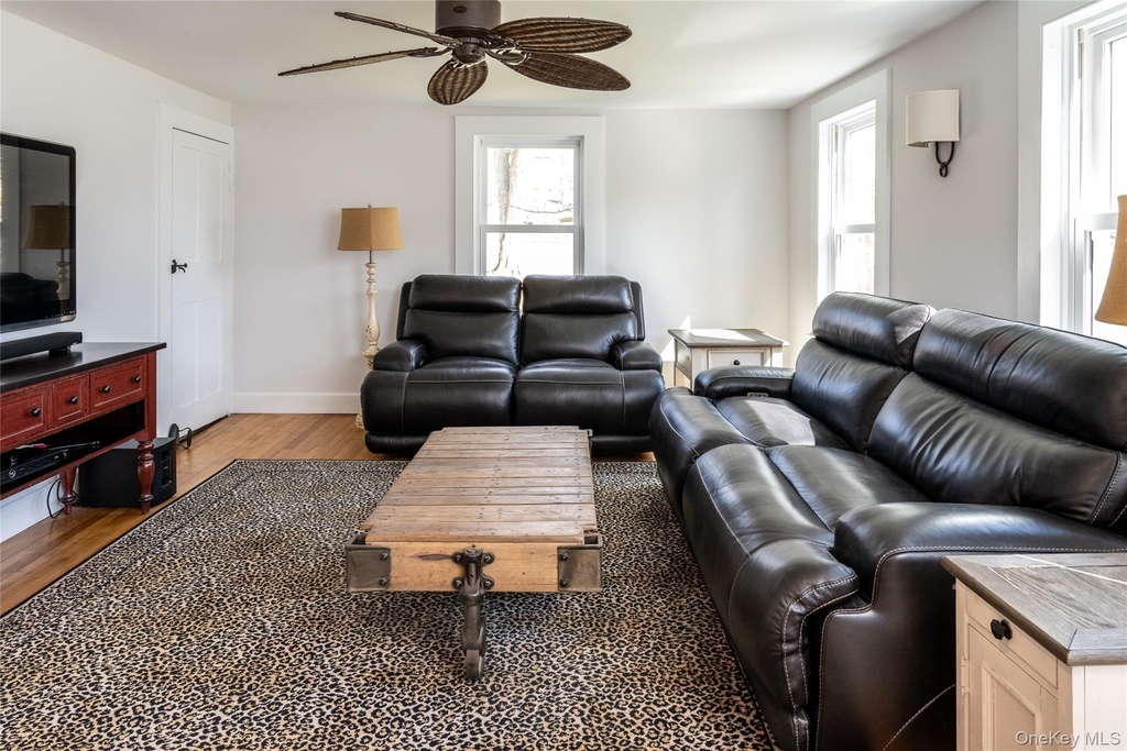 163 E Street - Photo 3