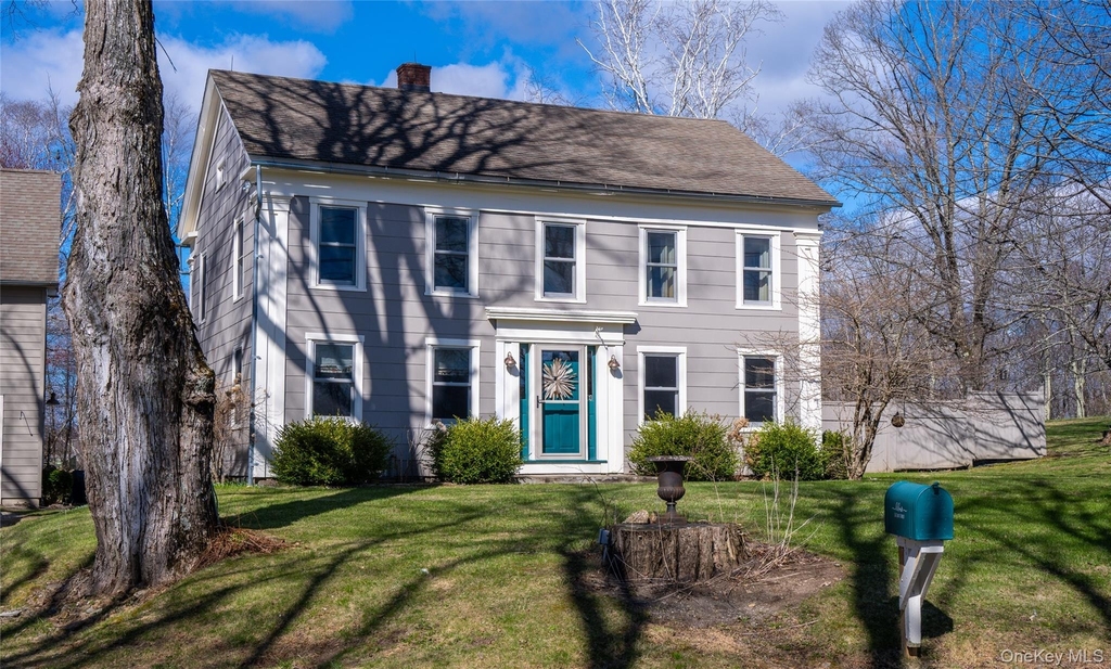 163 E Street - Photo 0
