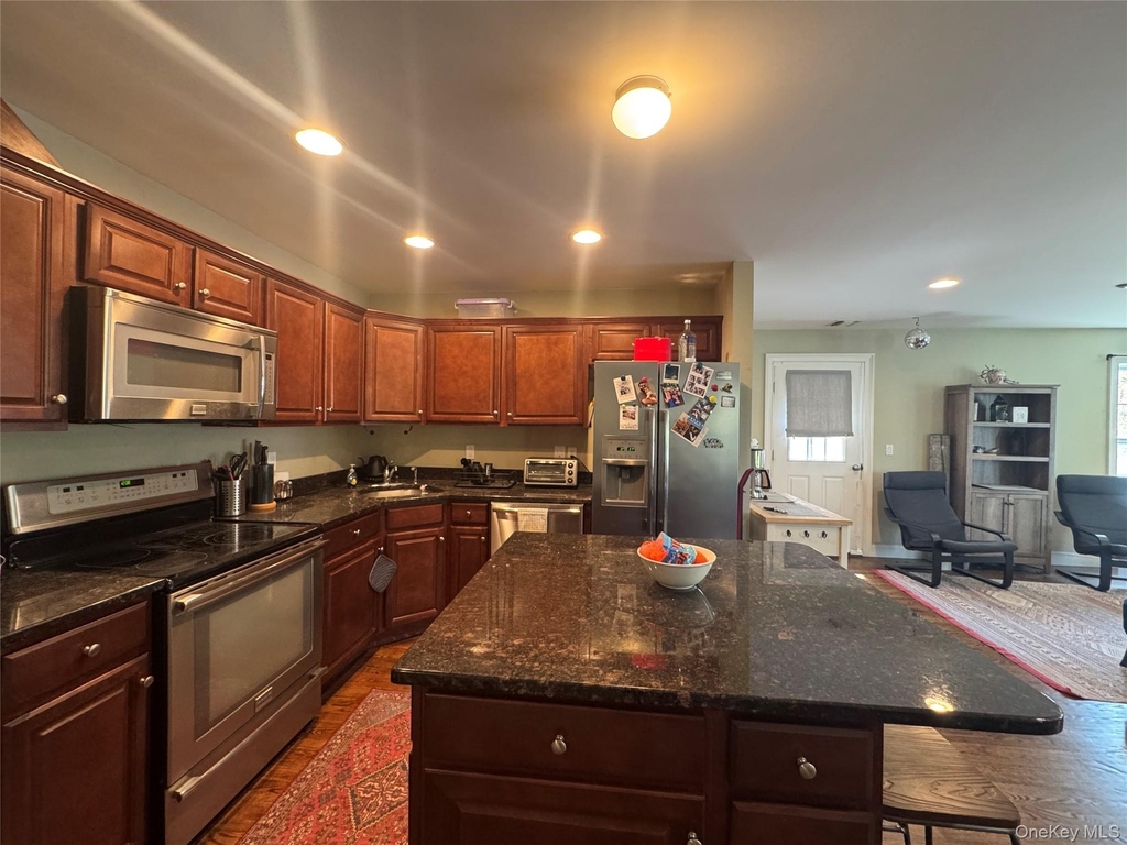 907 Main Street - Photo 5