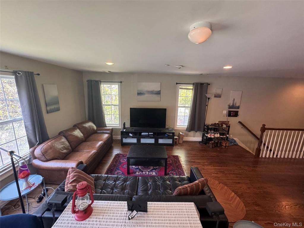 907 Main Street - Photo 7