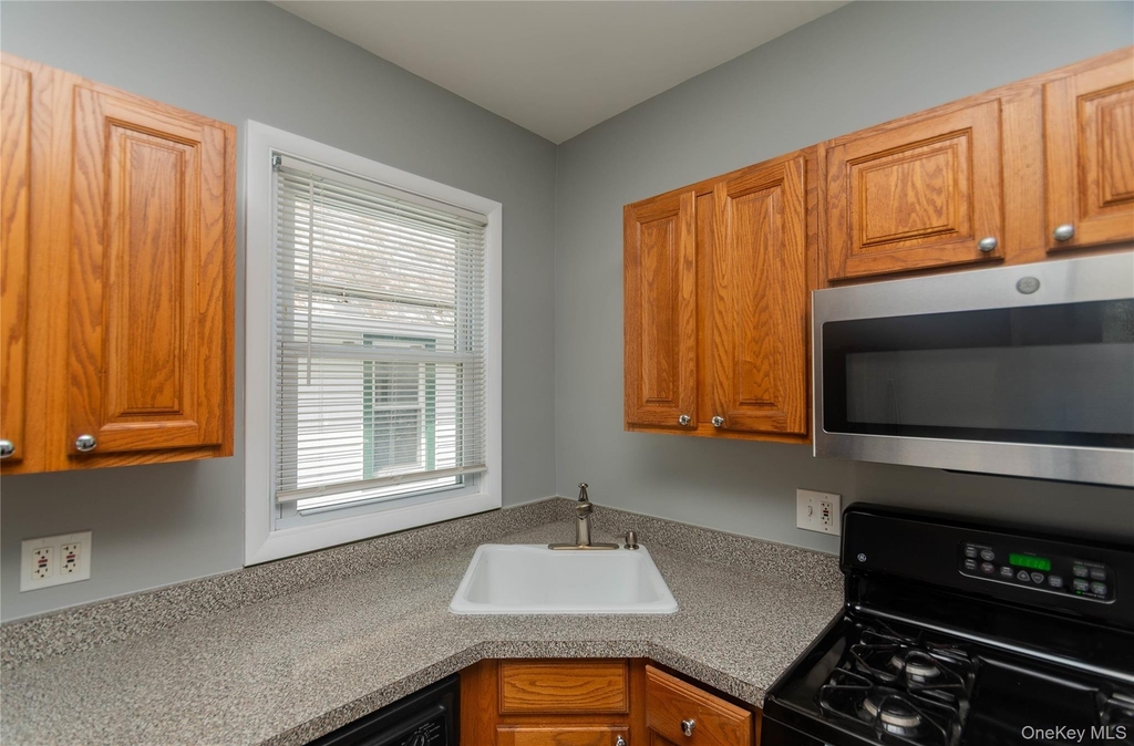 15 Taylor Avenue - Photo 4