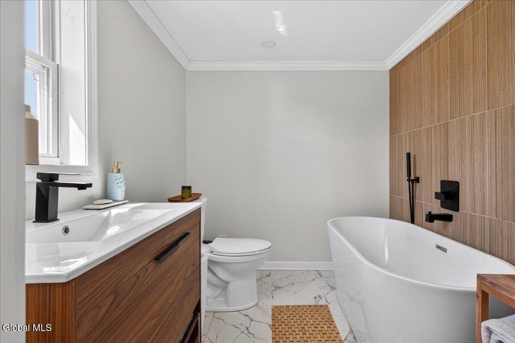 106 Van Dam Street - Photo 4