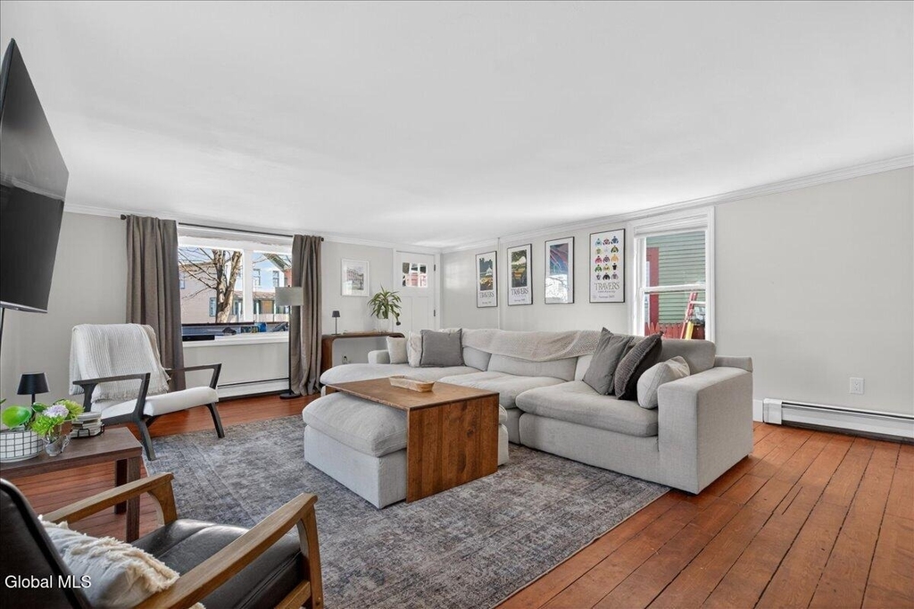 106 Van Dam Street - Photo 2