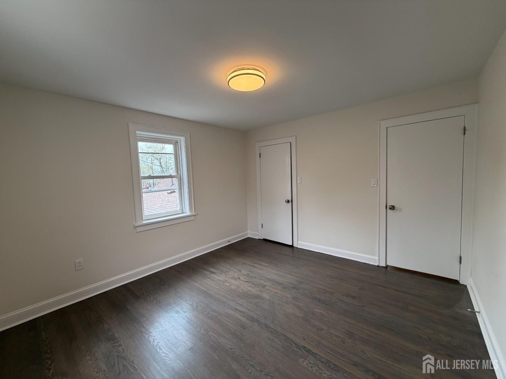 1020 Raritan Avenue - Photo 6