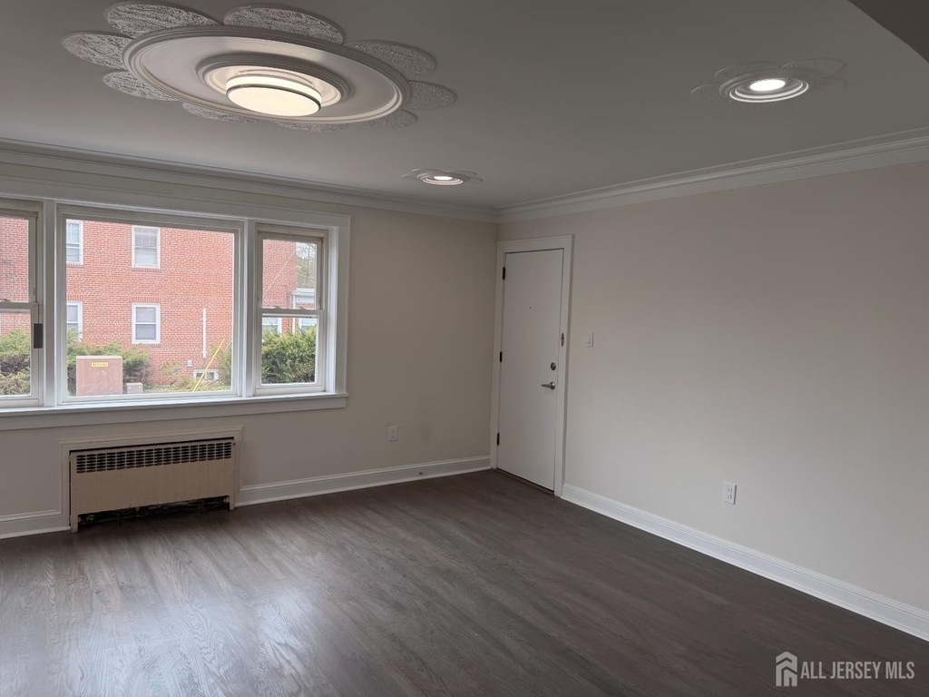 1020 Raritan Avenue - Photo 17