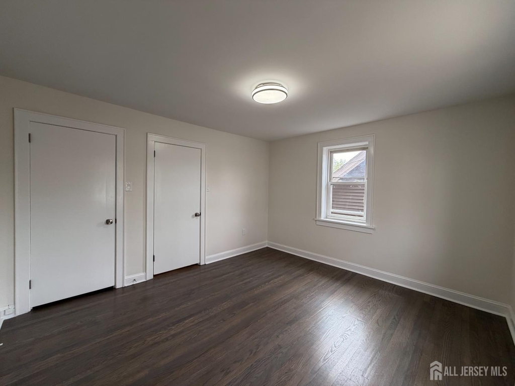 1020 Raritan Avenue - Photo 4