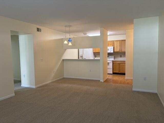 2736 S Knightsbridge Circle - Photo 2