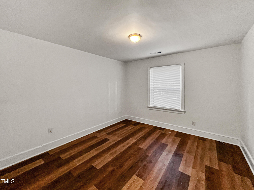 1800 Rosewood Avenue - Photo 2