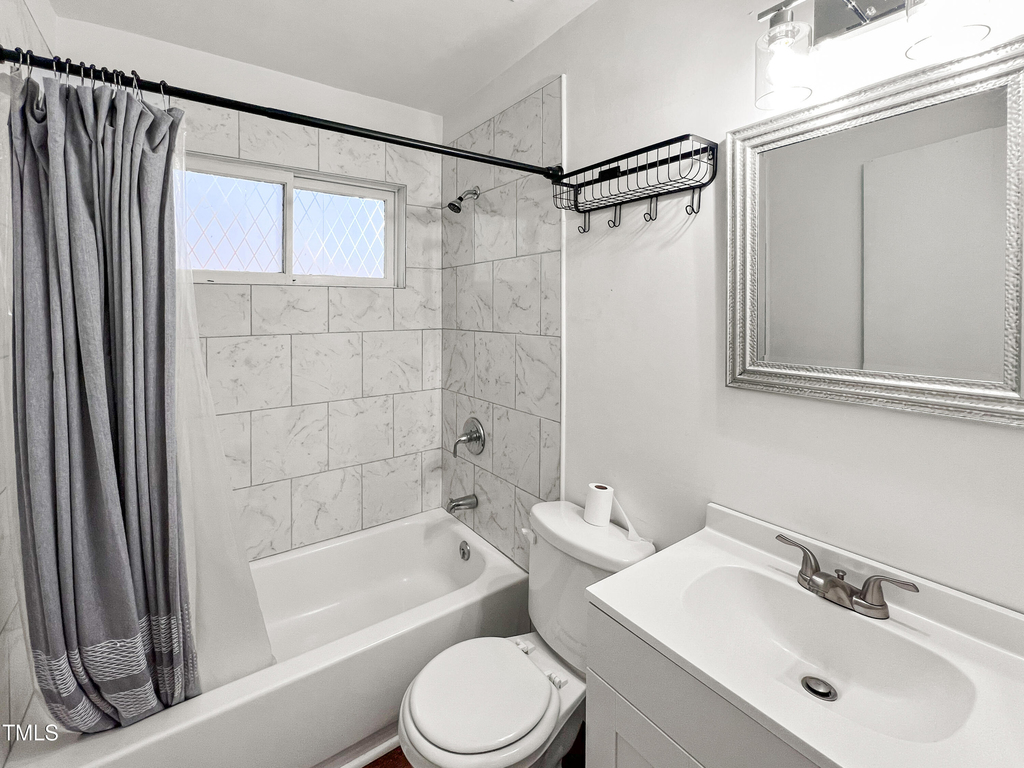 1800 Rosewood Avenue - Photo 10
