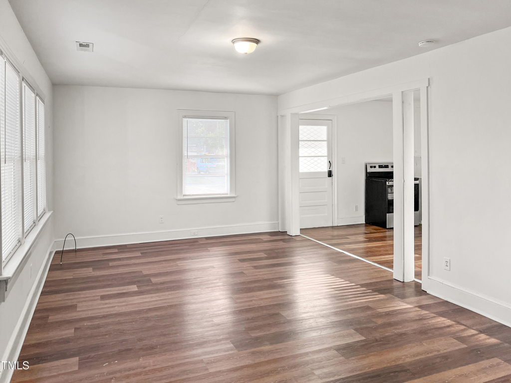 1800 Rosewood Avenue - Photo 9