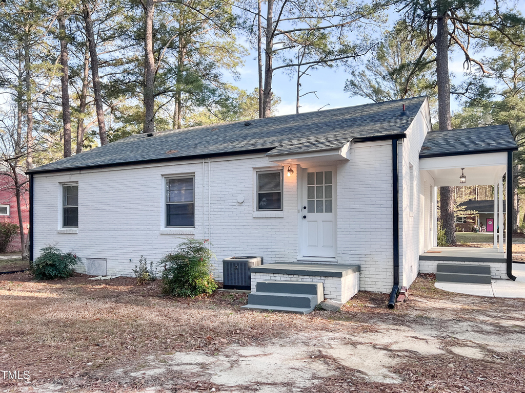 1800 Rosewood Avenue - Photo 6